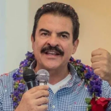 Alcalde de Cochabamba Reyes Villa anuncia reelección en 2026